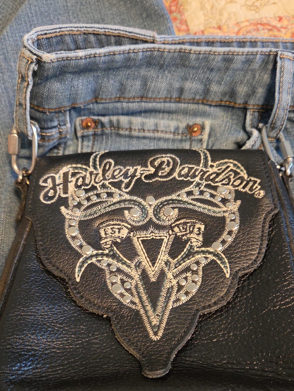 Harley-Davidson Black Leather Studded Heart Motif Bag - Picture 9 of 9